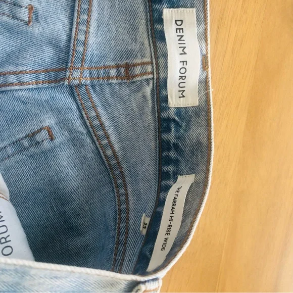 Like New Denim Forum Farrah Hi-Rise Wide Jeans - Picture 10 of 16